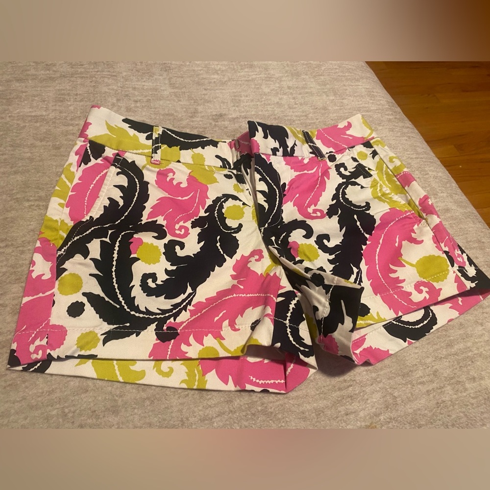 Women’s printed shorts